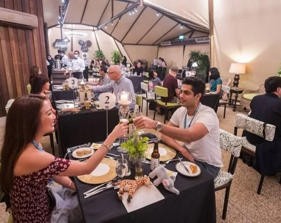 ナイトサファリ特別体験「イブニング イン ザ ワイルド」―グランピング風テントで楽しむディナー＋貸切トラムでサファリを満喫